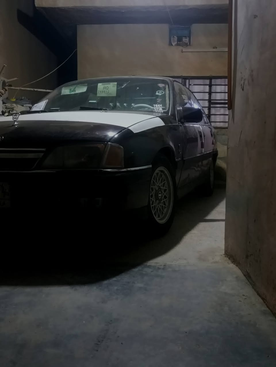 سلام عليكم.
اوبل اوميكا موديل 91 حجم 20 شرط گير ومحرك. 

جوم امامي كهرباء شاشه فول لمس سماعات تخم صوت عالي. 

اربع تايرات جدد ويل ابو النجمه تنته كهرباء كامل شغال. 

كهربائيات شغاله كامل لايت اصفر +بومه عالي ناصي. 

صبغ عام جماليه هلالات معمره وباب خلف السايق بي معجون. 

رقم كركوك الماني عضم عاج نافذ 21 مامطلوبه الف. 

شرط گير ومحرك معدل 180 شرط سعر «32»بيهه مجال. 

                        «***********»
