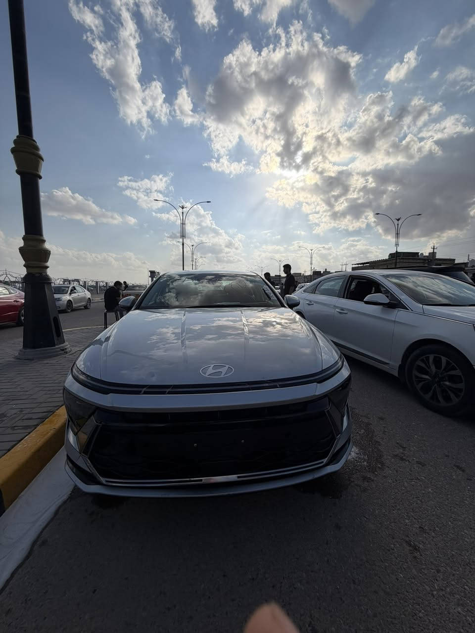 سلام عليكم سوناتا هايبرد مديل 24 دخول جديد كفاله عامه حادث شباك فقط موجود صور الحادث السياره فول عدا البنوراما السعر 225وبيها مجال ***********
