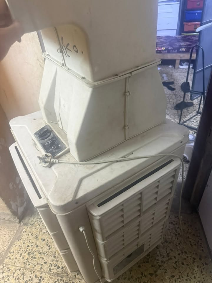مبرده مال محل استخدمه قليل بكاني بغداد شعب
سعر 175بي مجال قليل حك جيه 
***********
