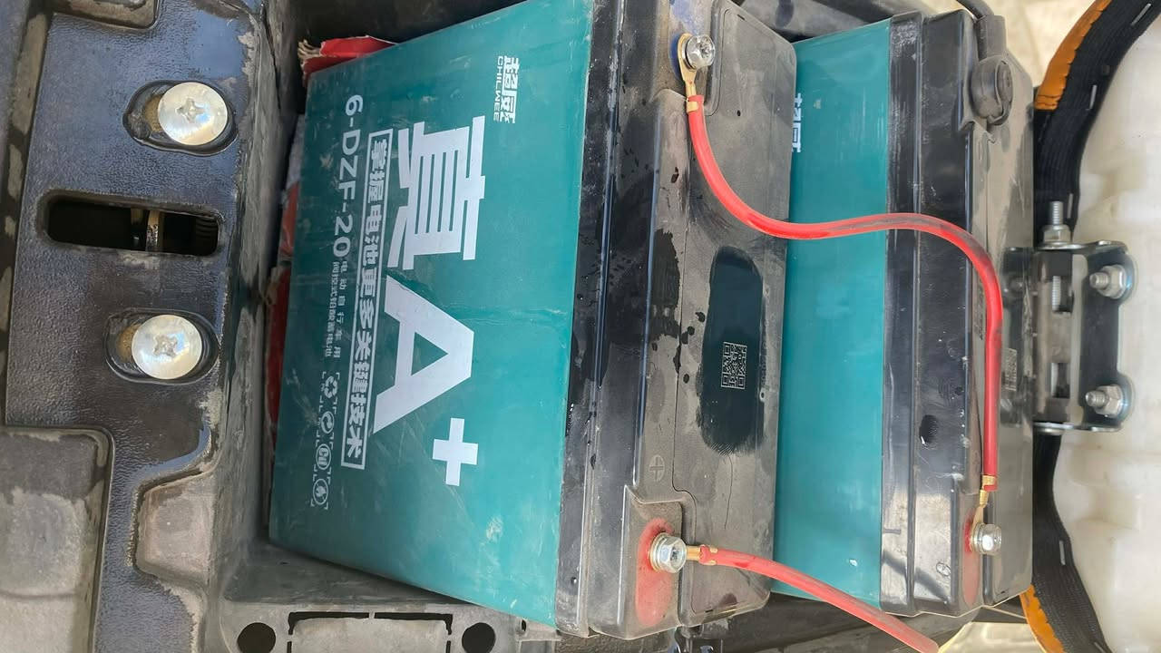 بطاريات للبيع عدد 5️⃣


**إذا كنت صاحب هذا الإعلان وتريد حذفه لأي سبب، رجاءا أرسل رسالة إلى الدعم الفني**
