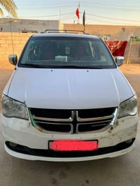 سياره دوج كرفان وارد كندي وبدون حادث مكينته ٣٦٠٠ بيههه طخهه شويه بجامل...