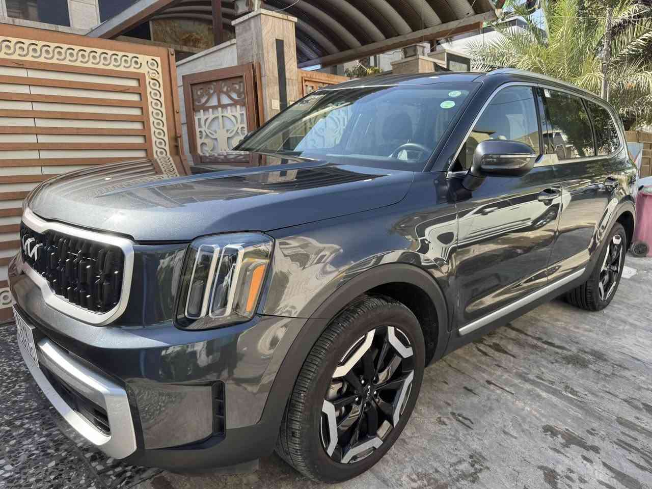 تلورايد EX  فول مواصفات موديل 2023 رقم اربيل
وارد امريكي دخول جديد .. ضررها كسر دعامية فقط وموضح بصور امريكا .. بأسمي السيارة
1- بصمه + بصمه ابواب
2- سلايد روف (فتحة)
3- كيج الكتروني متغير 
4- كاميرا خلفية
5- نقط عمياء / رادار جانبي
6- رادارات امامي خلفي
7- قيادة الية 
8- هندبريك بصمه
9- كشنات جلد 
10- كشنات كهرباء
11- ستائر / بردات ابواب
12- كشنات تبريد وتدفئه وتدفئه استيرن
13- بك لايت لد
14- لايت لد + زينون
15- شاشة كبيرة لمس
16- تثبيت سرعة
17- اشارة جانبية بالمراية
18- ويل كب كبير كروم
19- تحديد مسار 
20- صندوق كهربائي
21- فول تحكمات ستيرن
22- تبريد لمس
23- شحن وايرلس
24- نظام gps خرائط
25- حساسات دعامية خلفي
26- تشغيل عن بعد 
27- مود ادرايف ( اقتصادي - سمارت - سوبر - وثلجي )
28- نظام نزول منحدرات 
29- تبريد قطعتين امامي خلفي 
السيارة بحالة الوكالة بدون اي نقص وضررها جدا بسيط فقط الدعامية ماشيه 27 ميل
للعلم السيارة بيها صبغ كلير امريكا (بدون حادث)
السعر 255$ وبيها مجال حك التوجيبه .. بغداد شارع فلسطين
***********
