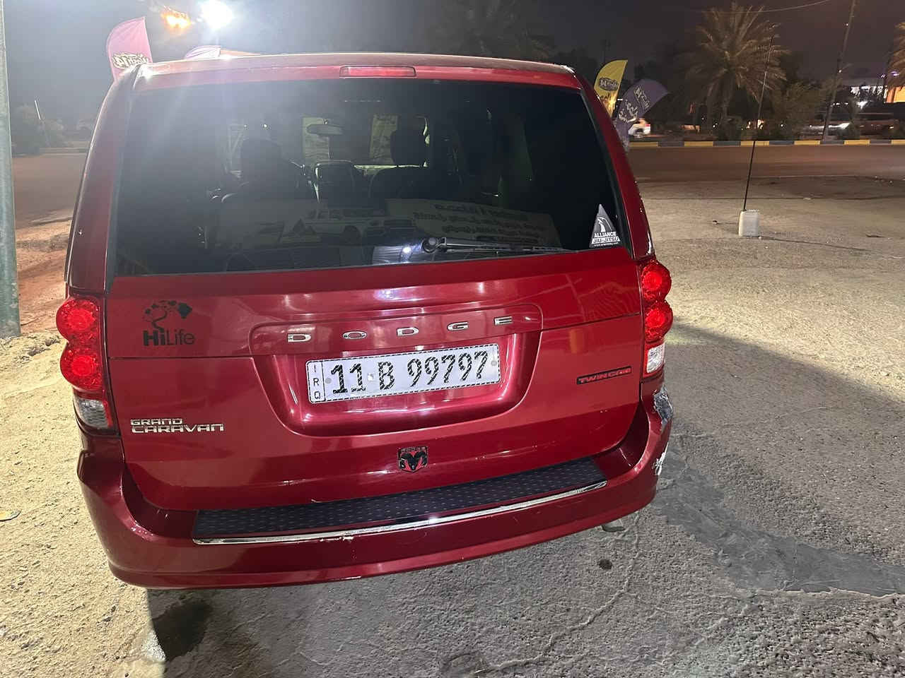 سلام عليكم للبيع فقط السياره خير من الله مبيها اي نقص حمدلله محرك 3800 البيبان كهرباء ماعدا الخلفي تبريد شغال ثلاث قطع كشنات بلع وارد خليجي حادث بالعراق جاملغ امامي وجاملغ خلفي فقط مديل 2008 محدث 12مكان السياره بغداد بلديات سعرها 100 ورقه وبيها مجال للتواصل ***********
