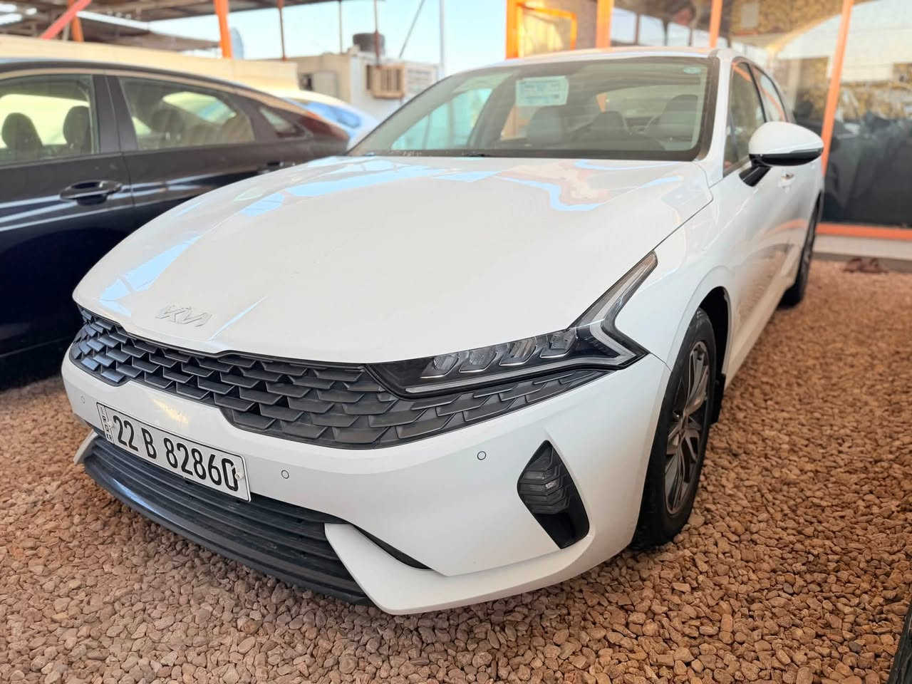 K5  KIA. 2023
مكينه 2000 دوش 

كشنات جلد + كهرباء 

تشغل عن بعد 

ويل كروم المرغوب 

مري شفط 

شاشه كار بلي اصليه

5 وضعيات قياده. 

سيار كفاله عامه بيه شخط صغير بلجاملغ مبين بلصور 

سعر 198 بيه مجال قليل كلش 

متواجد وتساب ***********.
