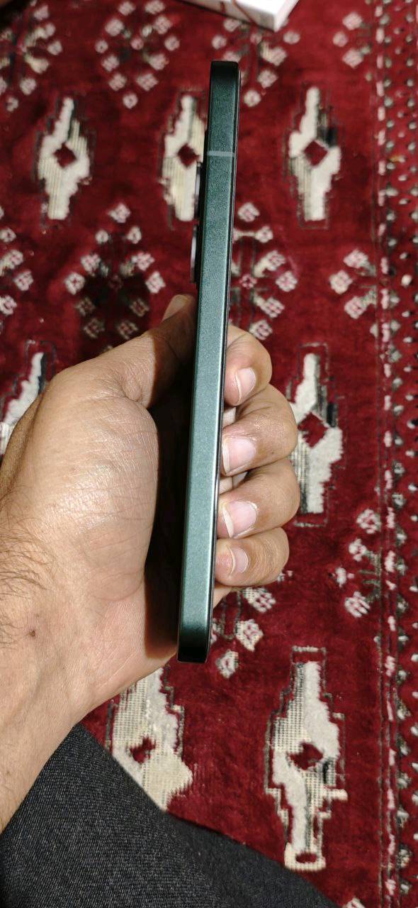 اوبو رينو 14 5G ذاكرة 512
جديد استعمال 3 اشهر مع البكج كامل 
للمراوس بأيفون مكاني البصرة زبير