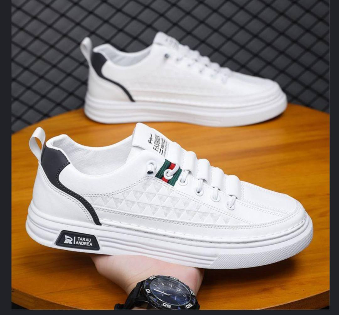 فخامه خطوه للاحذيه الرجاليه بأنسب الاسعار ومتوفره جميع القياسات والسعر فقط 7 الاف للحجز واتساب الرقم *********** او راسلنه من خلال صفحتنه على الانستا بيج فخامه خطوه  6.vi7
