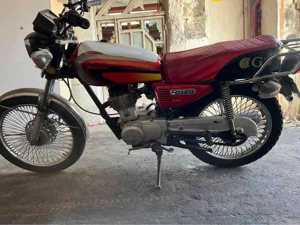 ماتور ١٢٥ بو فروشتن زور پاكو بئ كيشه يه نرخى ٣٠٠ هه زاره له سليمانيم *********** السليمانية
