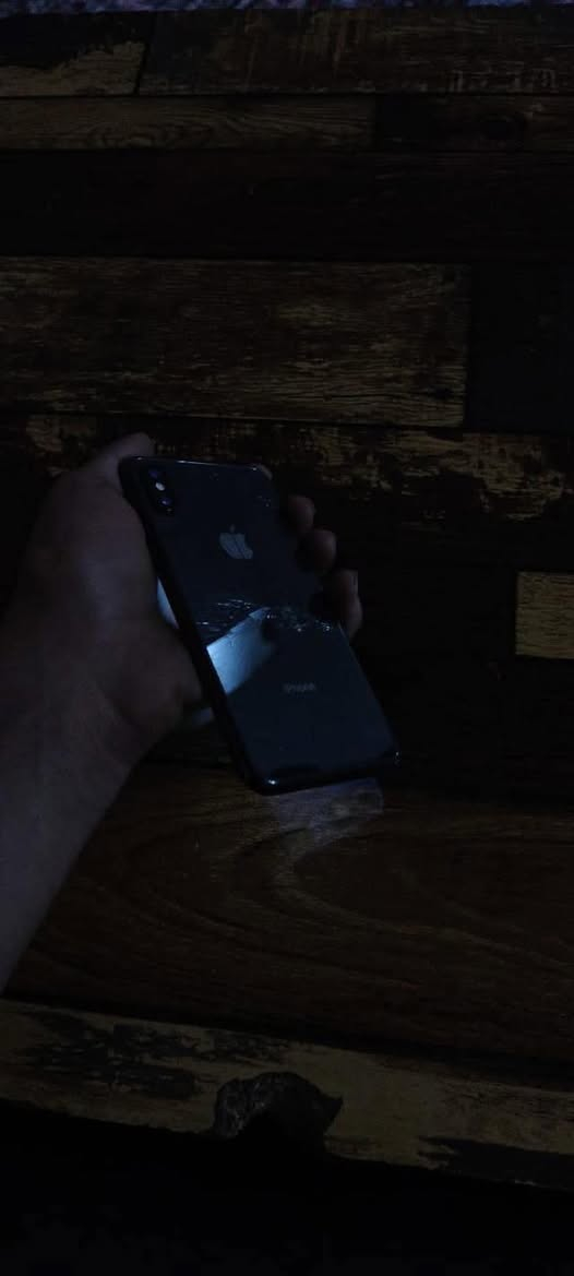 ايفون xs جهاز نضيف فد مره وتر بروف ممبدل شي كله شغال فقط ضهر مفطر بطاريه ٧٣ ذاكره ٦٤ شاشه اصليه 3 خيارات فيس ايدي شغال سعره ١٥٠ يجي ويا شاحنه اصليه هيا وكيبلها ويرهم مراوس


**إذا كنت صاحب هذا الإعلان وتريد حذفه لأي سبب، رجاءا أرسل رسالة إلى الدعم الفني**
