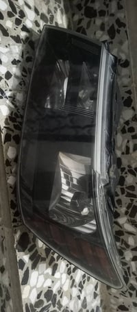 ورحمه الله من رخصة الادمن  يوجد ماسده ايسر جهة السائق  نظيفه جدا اخو ا...