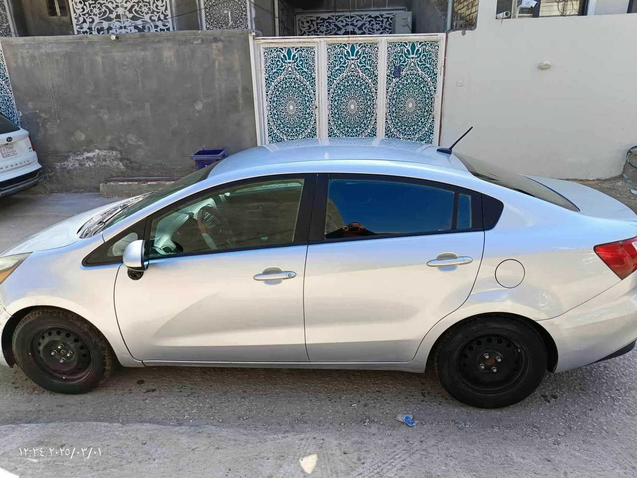ريو موديل ٢٠١٦ وارد أمريكي ماشيه ٦٤ الف مكفوله المحرك و الكير بيها جاملغ عكس سائق ضربه أمريكا و جاملغ سائق فقط بارد و بيها طخات بارد بسيطه و جراد بالجاملغ عكس سائق الأمامي بأسمي السياره رقم بابل نافذه السنويه
السعر 90 ورقه مكان الحله بالمركز  للتواصل اتصال على رقم او مراسله واتساب 
***********
