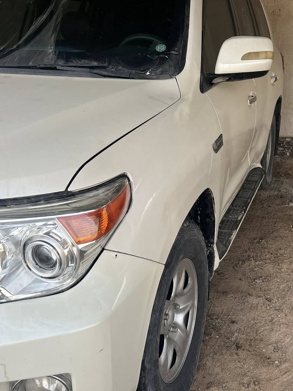 لبيع لاندكروز مصفحه 2011 كاز  سعره 115 ورقه 

‭0778 129 3324‬
