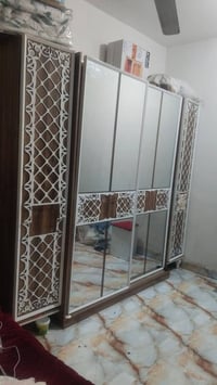 غرفه تركيه • نظيفه • يرادله ترتيب