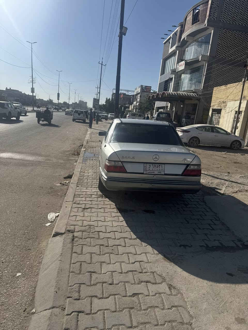 السلام عليكم مارسدس دب مديل 1988محور بطه 3000 سياره جاهزة وحلوة ومابيه نقص السعر 48 وبيه مجال مامتواجد فيس 
***********
