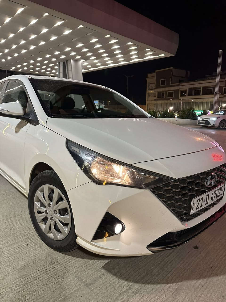 Hionda Acsent 2022
91000km ڕۆشتوە 
سەیارەکە زۆرجوانەو بێ عەیبە 
درگاو چەمەلەغی لای سایەقی بۆیاخە 
ئەو شوختەشی هەیە کەلە ڕەسمە کاندا دیارە 
چاک نەکراوەتەوە 
***********
***********
