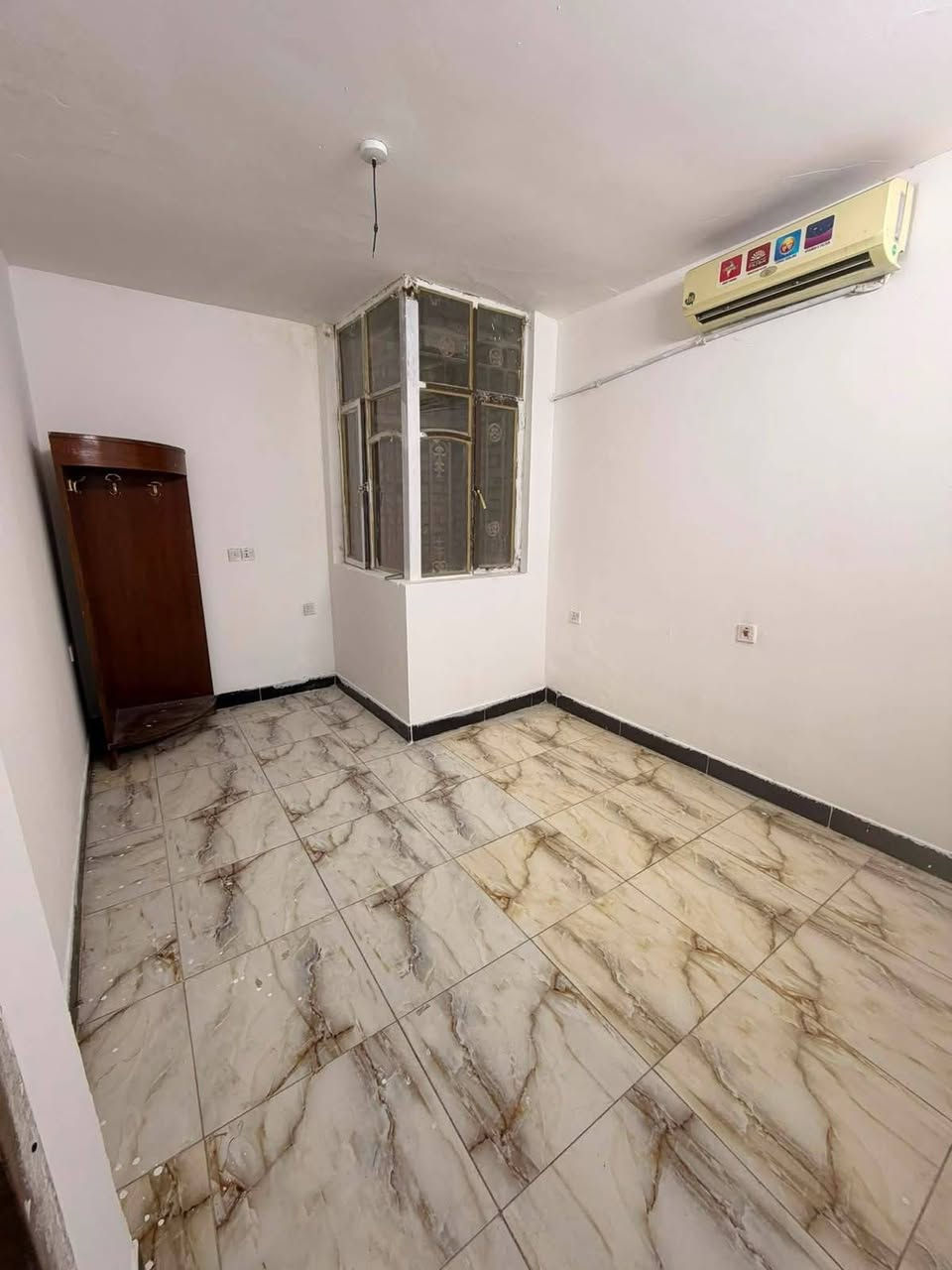 ​🏠 شقة للإيجار في السيدية بسعر مناسب
التفاصيل: غرفتين نوم + صالة + خدمات متكاملة.

​للتواصل والاستفسار: ***********
