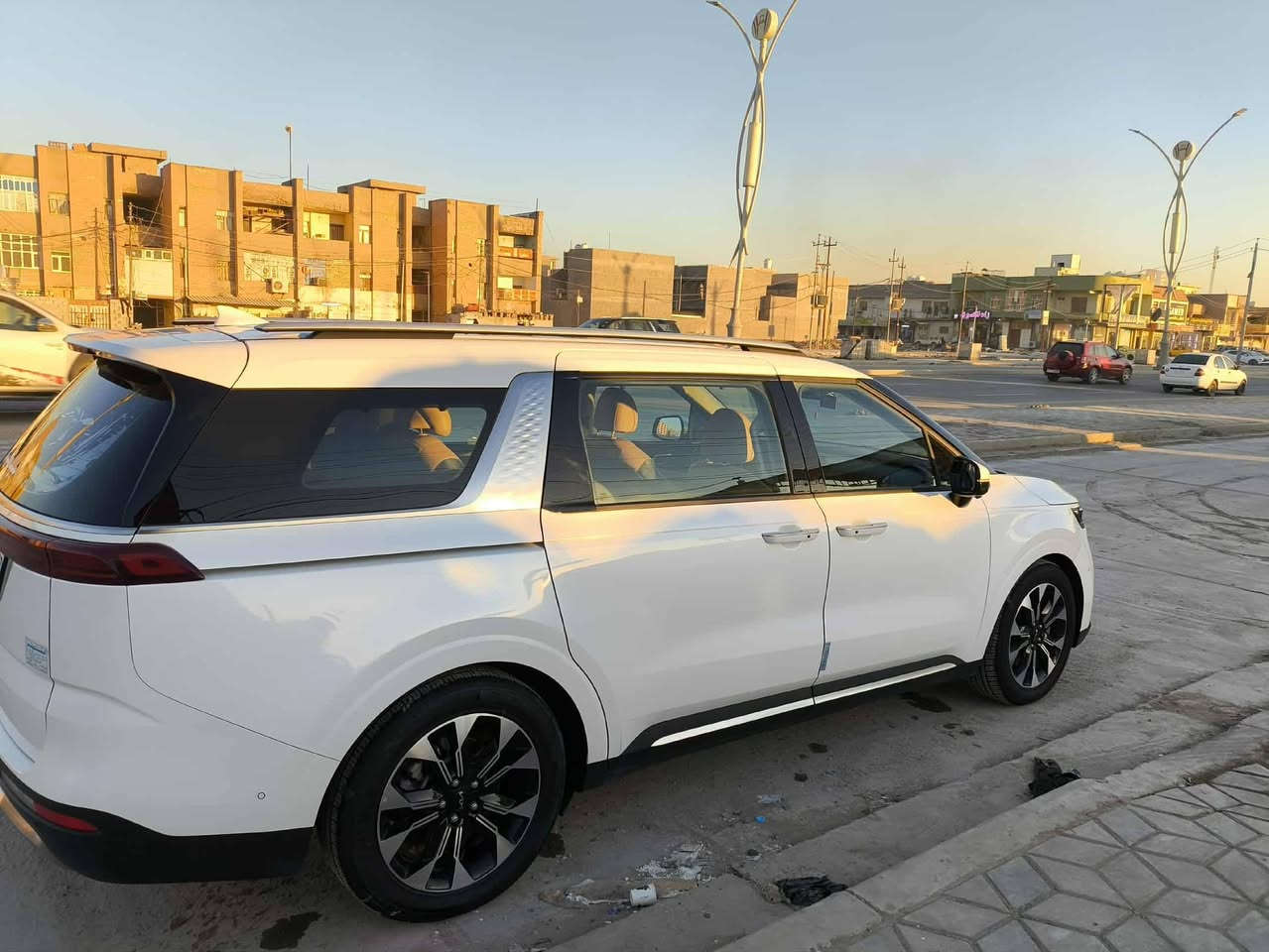 السلام عليكم ورحمة وبركاته
كيا كارنفال موديل 2023 اعلى فئة فول مواصفات برستيجه رقم بغداد كفالة عامة وارد كوري خط واحد بانزين السيارة بسمي السيارة 46 الف كيلو متر السعر 3 شدات واربعين ورقة بيها مجال قليل للشراي 
للاتصال، ***********
