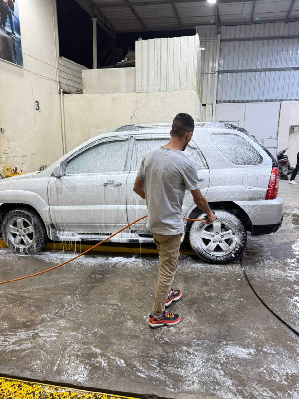 � كيا سبورتاج 2010 خليجي للبيع تم إعاده النشر ونتأسف الي ماكدرنا نرد عليهم بسبب ضروف خاصه

 • مصبوغة عام (أثر جراد)

 • بيها حادث سابق (جام لغ + تكمة صبغ)

 • محرك وكير كفالة

 • الممشى: 133 ألف كم

 • مبدّلة بلاكات قبل أسبوع

📍 الموقع: نفق شرطة حي حطين – بغداد

💰 السعر: 95 قابل للمجال القليل

📞 الاتصال: ***********
