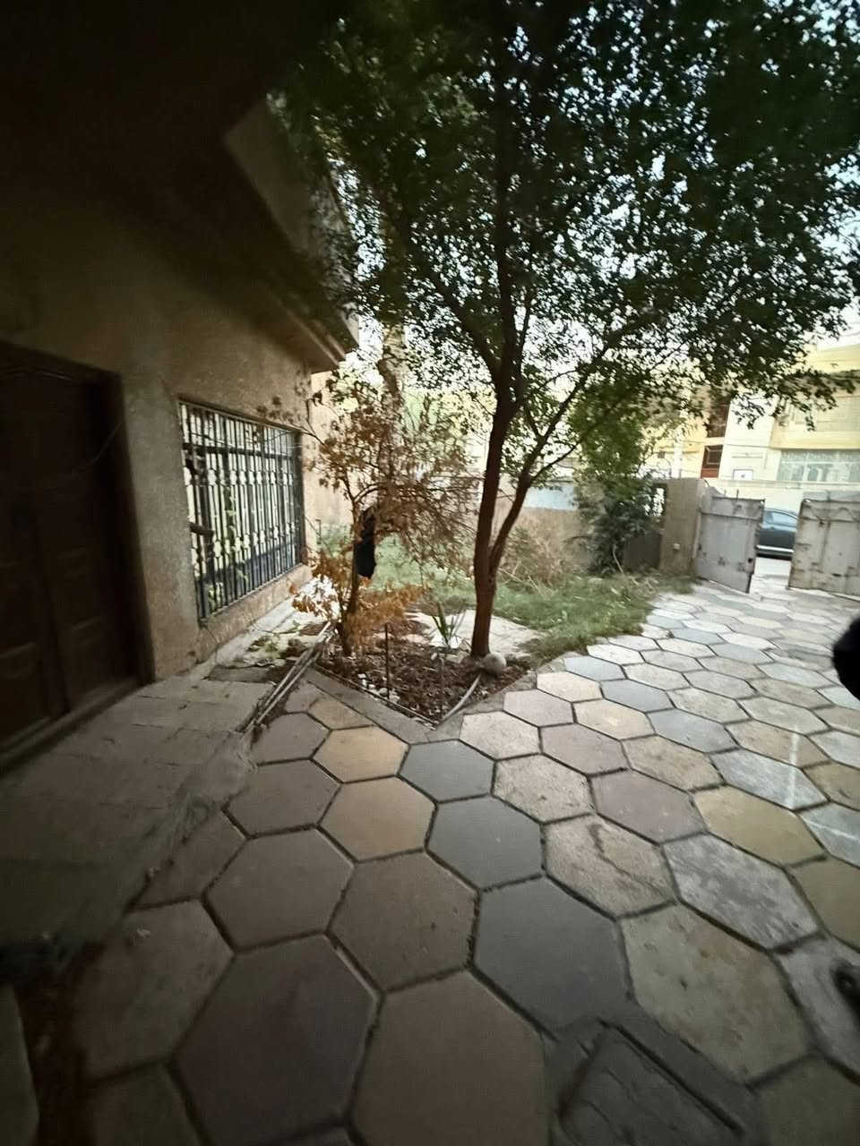 #للايجار في السيديه
🌐بيت مساحه 300  متر طابق واحد 

💠غرفتين نوم 

💠صاله

💠مطبخ 

💠وخدمات عدد ٢

💵 بدل الايجار 800 الف

📍موقع مميز بشارع النخل

⚜️للاستفسار ولتواصل ↘️↘️

***********

***********
