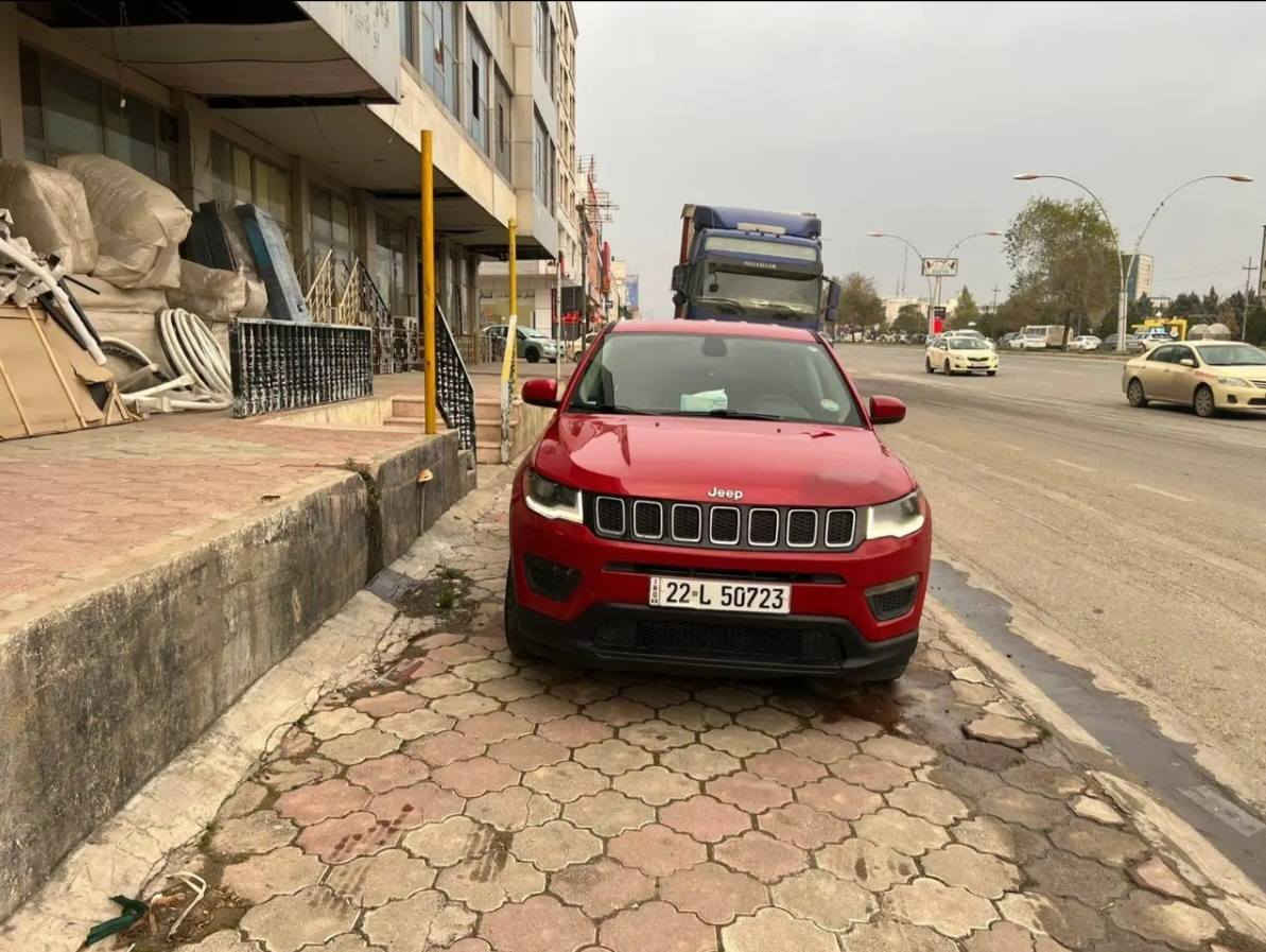 جيب كومباس موديل 2018 ته نها يه ك جاملخي بوياخه له كه ل يه ك بست بونيت بي ناو كرتن ناوي به شه رت كيرو مه كينه هه موو شتيكي به شه رت روني كيرو مه كينه تازه كوراوه موصفات sporta سه نه وي نوييه تا 2031 سعري 115محامله *********** أربيل, العراق
