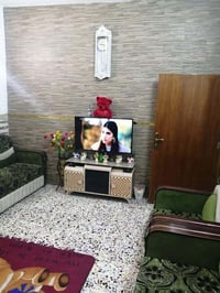 بيت 70 متر واجهة 7 نزال 10  زراعي بالديوان قريب الشارع الي يربط بالمطا...