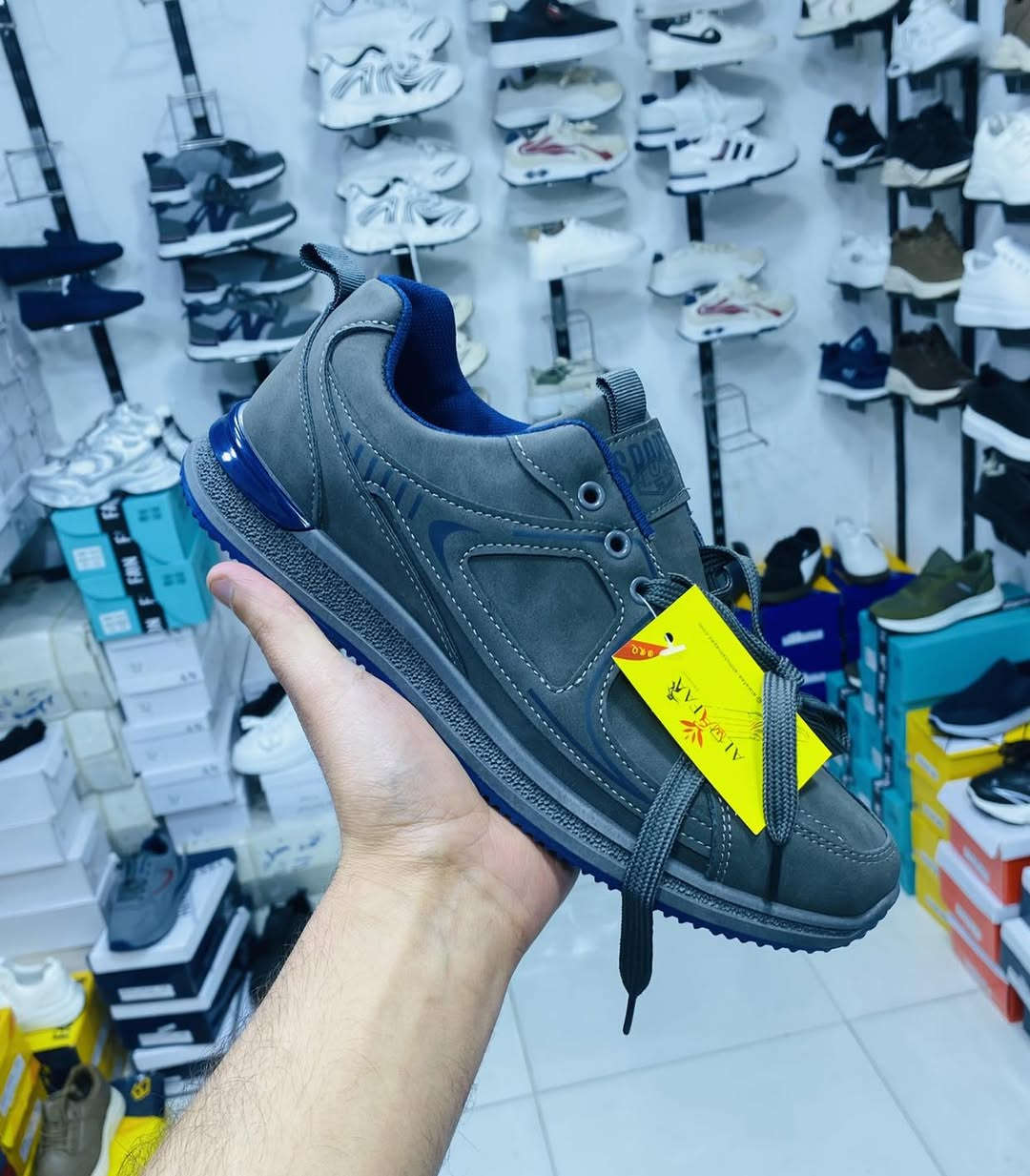 اللهم صل على محمد وال محمد 

حذاء رجالي شبابي كوالتي عالي وخفيفة جدا

السعر10الاف فقط 

القياسات 38 39 40 41 42 43 44 45 

الولادي 31 32 33 34 36 

السعر 7 الاف

القياس 40 41 42 43 44 45 46

توصيل داخل الكوت الفين دينار

اقضية جميع المحافظات 5 الاف

للحجز مراسله البيج او الاتصال

*********** احمد 

*********** واتساب

العنوان كوت داموك ال150 مقابل حديقة السيسبان

الفرع الاول تنزيلات احمد للالبسة الرجاليه والشبابيه بسعر الشورجة

الفرع الثاني تنزيلات احمد للاحذية بسعر الشورجة

الفرع الثالث تنزيلات احمد للالبسة النسائية بسعر الشورجة
