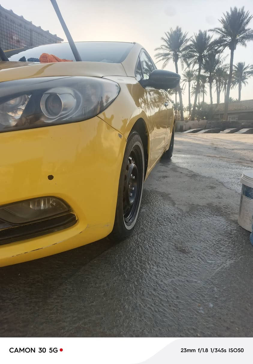 سلام عليكم كيا فورتي للبيع 2015رقم بغداد ال٢٨ هزه كامله  ابسمي تحويل ثاني يوم حادثه تبديل باب سايق بدون دواخل كله ليبل واحد سياره مكينه 2000جي اي اتي جاهزه مجهزه من كل نواحي تخم تاير خط جديد حداديه تبريد تدفئه تحكمات ستيرن مري شفط غرفته  مدوشمه حراري مكان السياره كربلاء رقم صاحب سياره السعر 100وبيه مجال كلش قليل ***********
