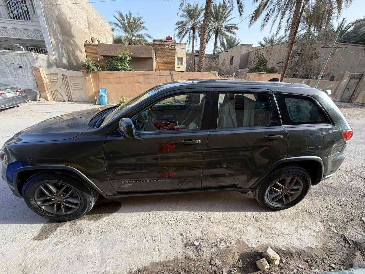 جيب موديل ١٨ الون زيتوني السياره كانت معوقين  وحاليا   حره تحويل مباشر باسم المشتري للأستفسار اكثر  ***********
