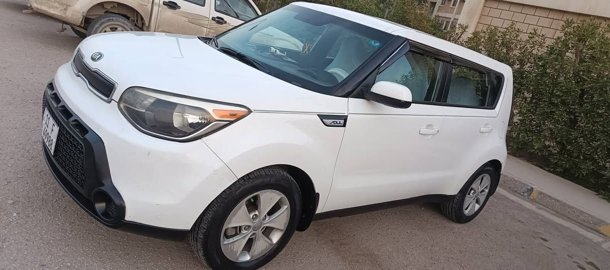 للبيع كيا صول موديل 2016 رقم بغداد مميز
مكينه 1600 GDI
لا تبخير ولا تنقيص ومامفتوحه
ماشيه 121 ألف ميل 
سعرها  108 وبيه مجال
كير ومكينه وحداديه وتبريد مكفولات
حادثها حافت الجنطه ومعدله على البارد
وبالعراق بيها شبر صبغ بالجاملغ الأمامي
السياره بدون دواخل وبدون ارباك 
صورة السونار ويه الصور 
السياره بالحله بحي الزهراء يم جسر الام
 ***********   *********** حلة, بابل
