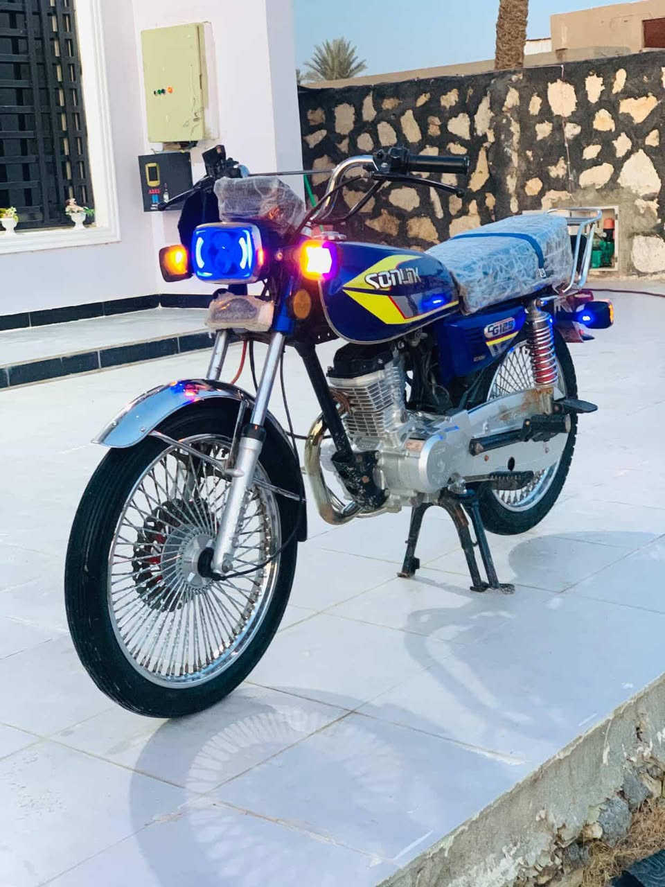 السلام عليكم دراجه تايكر باب اول سونك 24 كفاله عامه محرك شرط ما مفتوح برغي واحد كهربائيات كشر اوياله جديد كله ع وضع الوكيل اوراق سكنر السعر 675 وبيها مجال مكاني ديوانية دغاره موجود خاص 785 621 7418
