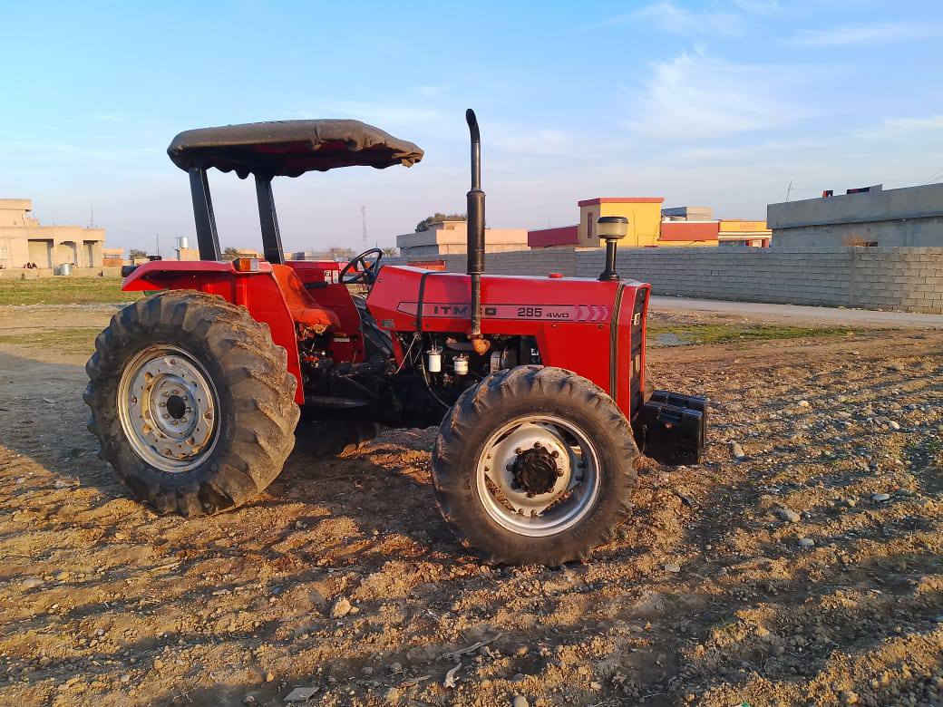 السلام عليكم
تركتر إيراني دبل أكسل موديل 2013 رقم و سنويا سليمانية شرط التحويل محرك گير أكسل هيدروليك شرط 
المكان صلاح الدين الشرقاط 
الاتصال: ***********
