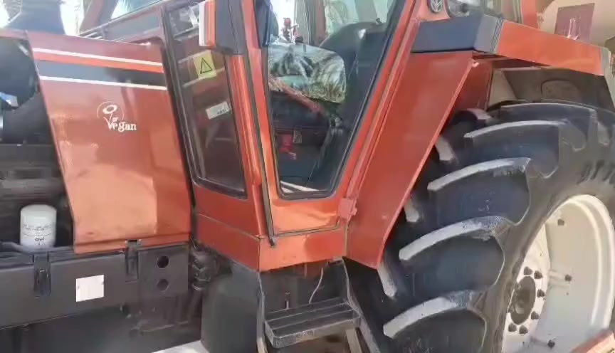 مكينة فيات١٣٠ دخول جديد منفيست .على وضع الشركة نظافة ١٠٠%، العنوان محافظة بابل/الحلة.         موبايل***********
