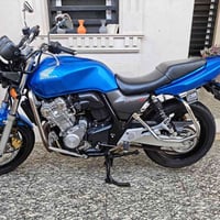 سي بي ٤٠٠ • نوزل • كفالة