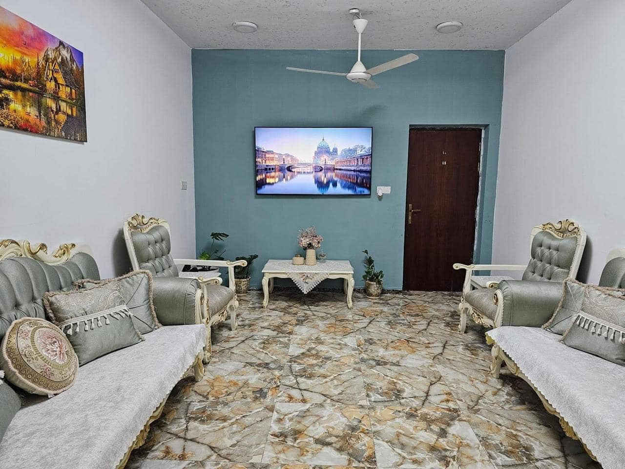 🏠بيت طابو صرف  لبيع 🏠

. ((((🏢🏢🏢🏢 🧿🧿🧿)))) ⭕

الموقع // ابو غرق خلف بانزيخانه اليسار حي الحسين 
 
المساحـــة الكليه / 180 مً

الواجه / 9

ملاحظه / البيع بسعر مناسب 

التفاصيل // طابقين يحتوي ع غرفتين نوم صاله هول مطبخ كراج سياره حديقه صحيات 

السعر :  ***********  محمد الجنابي المدهش  للعقارات
