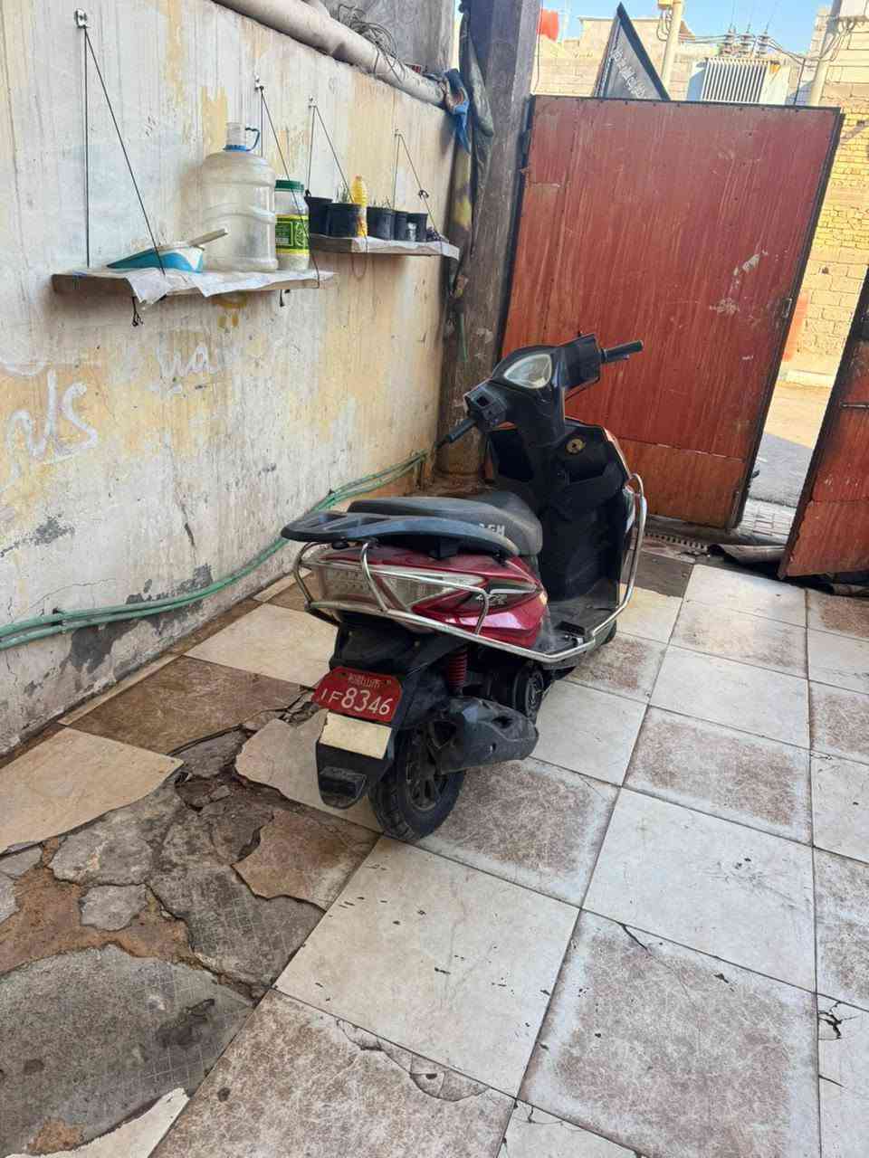 سلام عليكم دراجه صيني مكينه مو صيني سكنس صيني دراجه كلجات بلاد مكينه بلاد بس مبدل شفت ابد مامجفته الله شاهد كهربايات يرادله كلوبات سلف شغال دراجه متروكه بس شرط شغل كفراته زلغ ماليه شرط نهضه وشلعه  ابيع او ارواس بايراني  أو شحن سعر 450لعلم ماخذه قبل سنه ونص 900
عنواني بصره دور شرطه ***********
