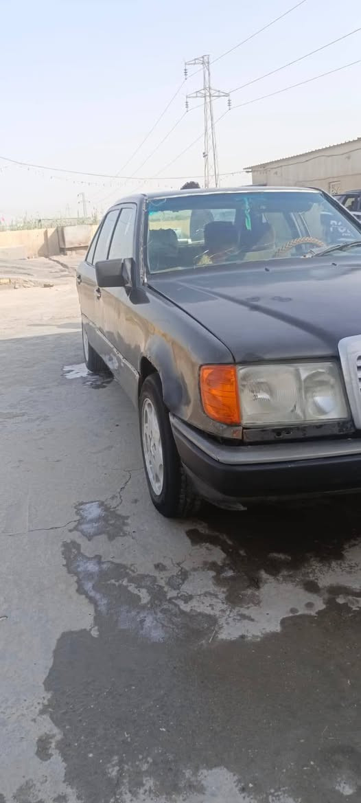 مارسدس دب موديل 89
سياره جاهزه كهربائيات كير ومكينه ادامه كامله

حداديه كدام توني شادها عربانتها تعبانه تخم تاير
راعيها موجود يمي رقمها صدامي
سعرها 28 وبيها مجال
مكلف بل نشر
رقم 5560973 0787
مكاني ناصريه مركز
