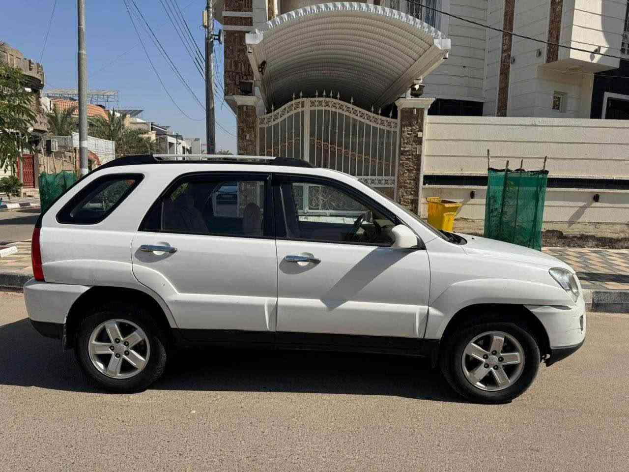 السلام عليكم سياره للبيع كيا سبورتج 2009 خليجي مكفوله كفاله عامه سياره جاهزه كير مكينه تبريد حداديه سياره حره مداور ثاني يوم سعرها 125وبيه مجال رقم الهاتف ‭*********** ناصرية, ذي قار
