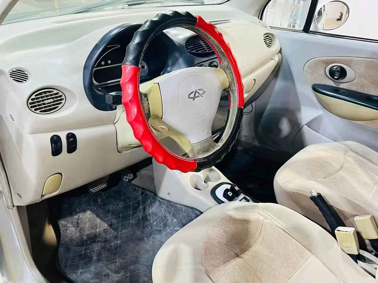 السلام عليكم
كيو كيو 
2013
كير اتو 
السياره حلوه 
تحويل مباشر 
السعر 30
***********
