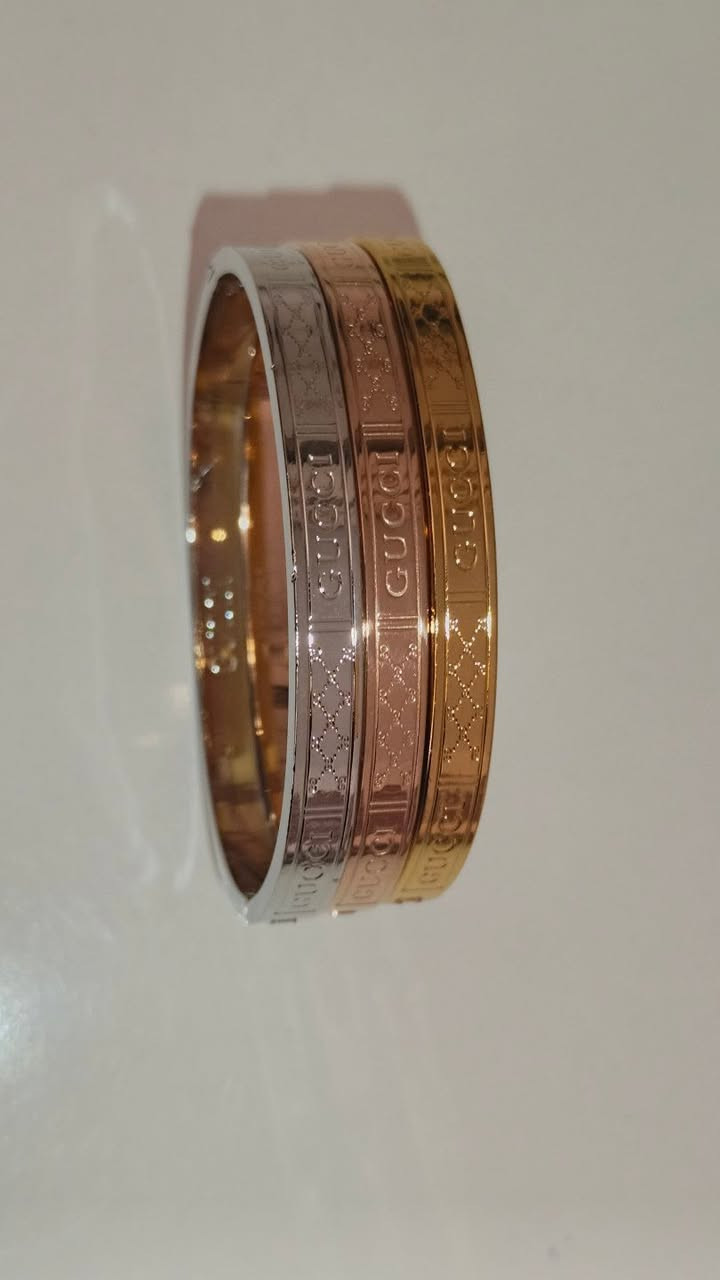 سوارات ثري كلر ماركات شانيل و رولكس مختومات اسم الشركه كل 3 قطع سوه ذهبي وردي وابيض (فضي)اسعارر تخبل  للطلب والاستفسار تم خاص


**إذا كنت صاحب هذا الإعلان وتريد حذفه لأي سبب، رجاءا أرسل رسالة إلى الدعم الفني**