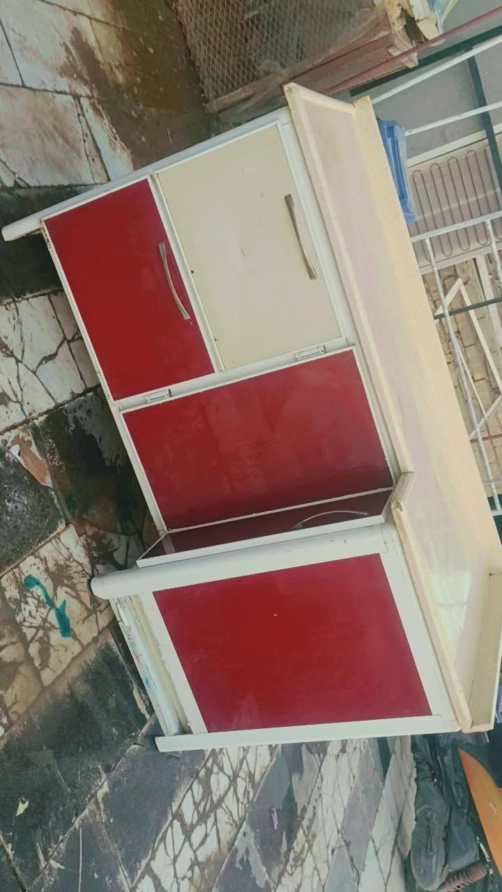 السلام عليكم قنفات 180+براد100كاونتر 150بغداد الشعله 
***********
