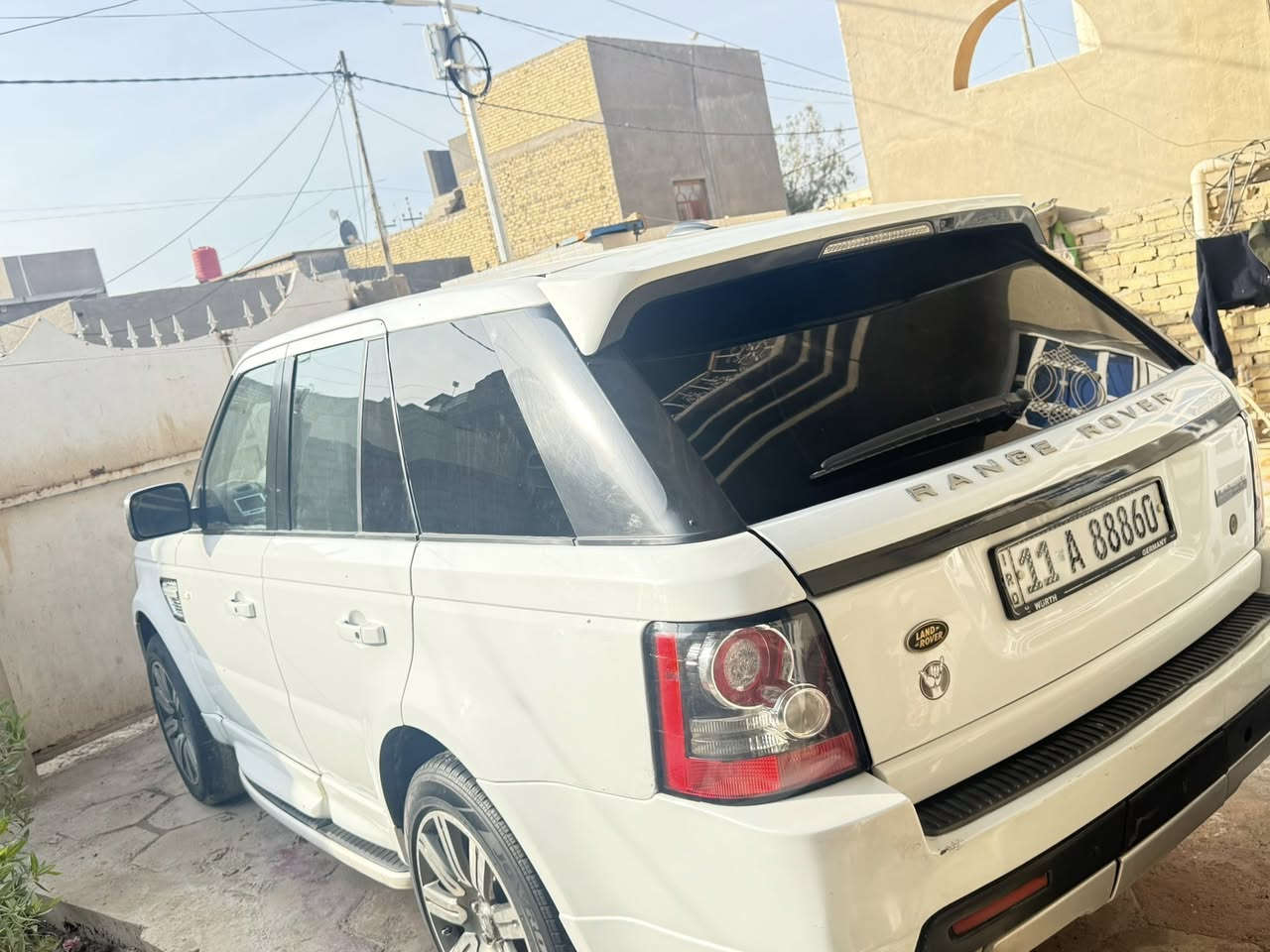 رانج موديل 11 مكينه 8 بدون سوبر. جوبلاسات تصعد وتنزل حداديه خير من الله سياره نقصها فقط طواحين ماشيه 130 سياره حيل نضيفه ‭0783 862 2406‬ مكان بابل
