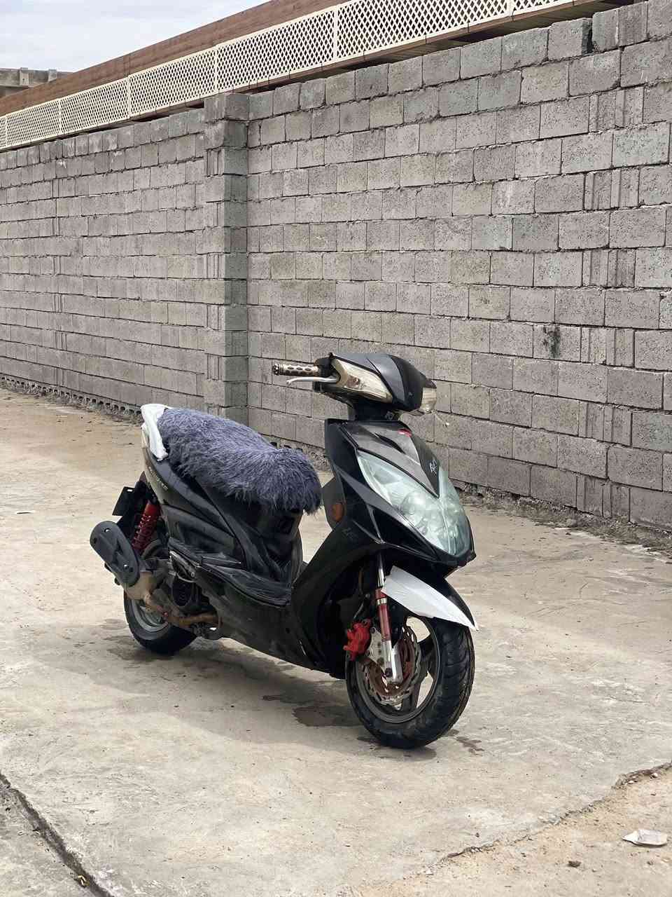 كايمكو موديل 2011
مرقم سنويه 

شرط مامفتوح المحرك
ماكان الفلوجه

الستفسار ‭0774 981 4110‬

850الف وبي مجال
