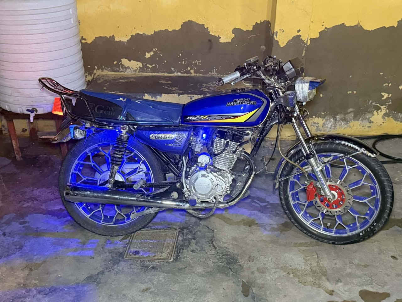 دراجه للبيع نامي برو اوراق كامل كهربائيات شغال عنوان ديالى خانقين للاستفسار اتصل على الرقم  ***********
