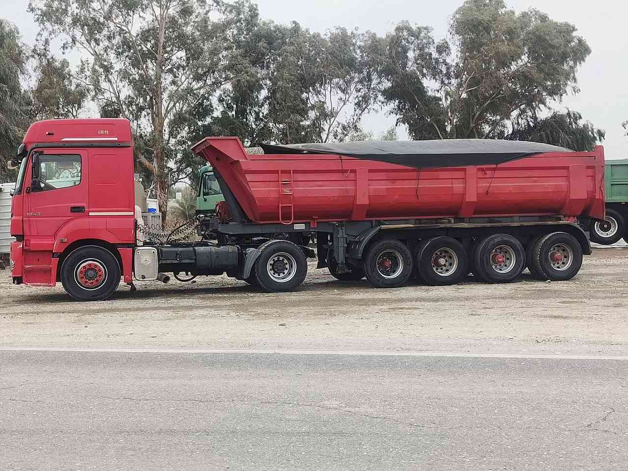 السلام عليكم اكسور موديل 2006مكينه 43على 18تخم تاير اربع دناكير سنويه كركوك سياره مكفوله ***********
