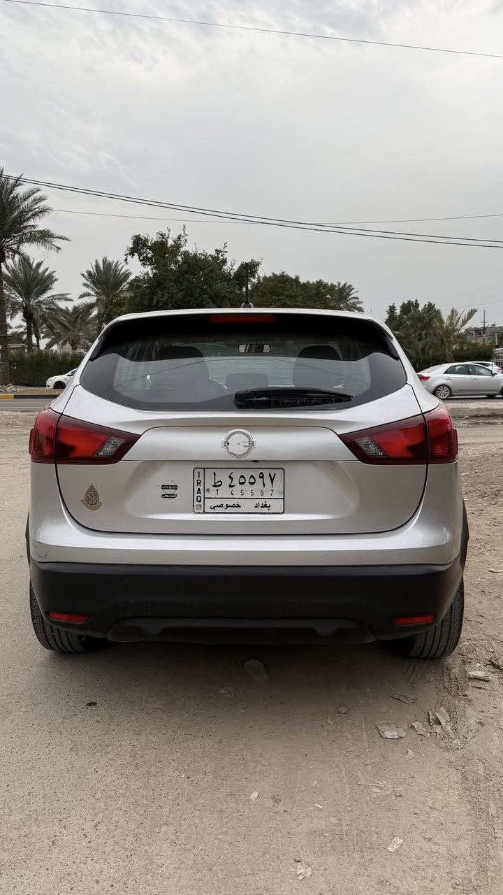 السلام عليكم جمعه مباركه 🌟
نيسان روج 💥 2017 🔥

مواصفات se 
معروفه مواصفاتها 

السياره وارد امريكي كلين بلاد 
وبغداد جم شخط بسيط جداً شرط الفحص 

السياره جاهزة رقم بغداد تحويل ثاني يوم 

موقعها بغداد 
السعر 140  وبيها مجال انشاءالله

***********
