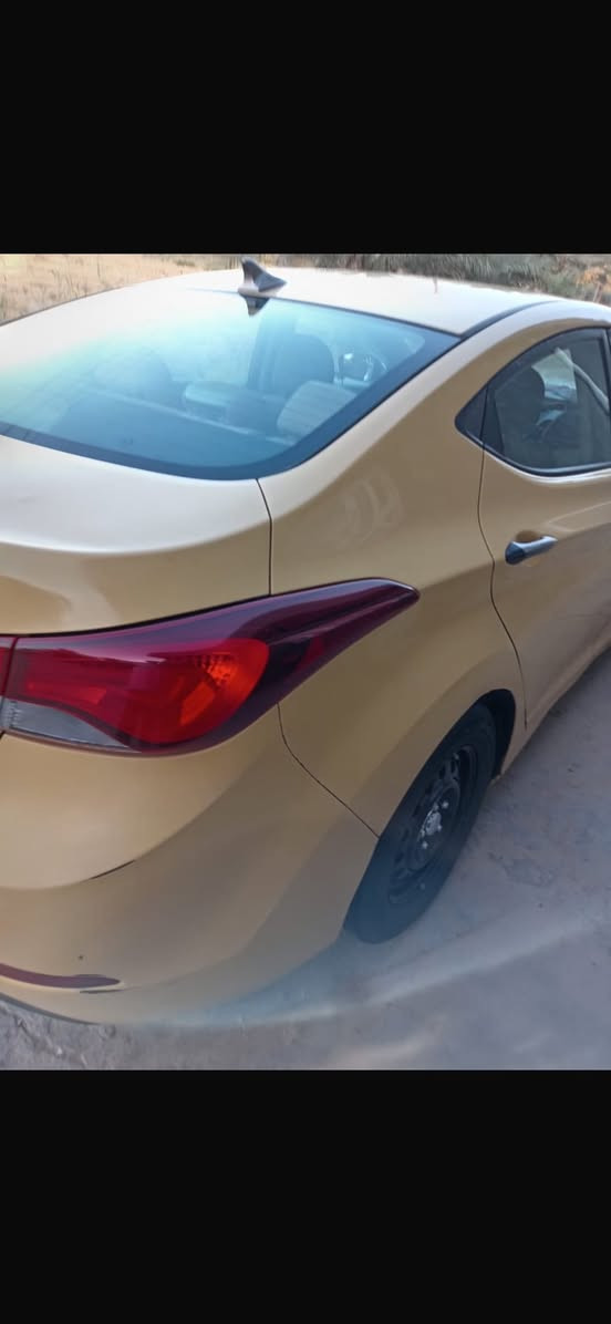 السلام عليكم 
للبيع النترا موديل 2015 رقم بغداد 
كير ومحرك مكفولات 
تبريد ثلج 
مكينه 1800 
السعر : 115 ورقه وبيه مجال 
العنوان : الأنبار - الصقلاوية 
رقم الهاتف :*********** - ***********
