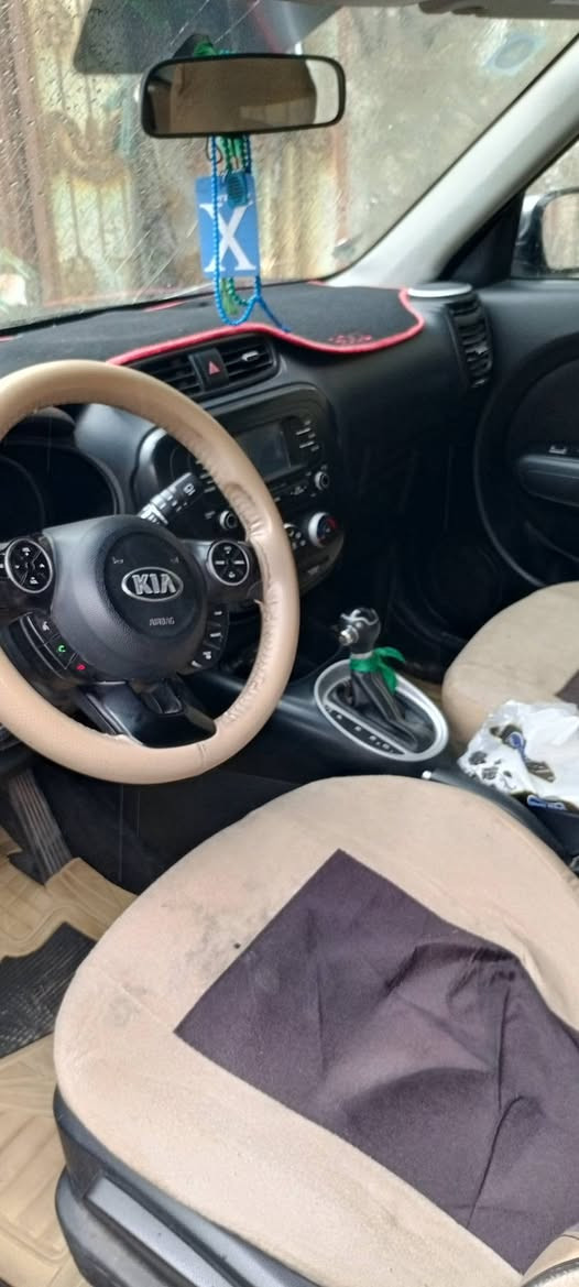 صور صور موديل 16 ماكينه 2000 جي تي اي ضربتها من الخلف وارد امريكي وبنيد مبدل  الماكينه مفتوحه رقم بغداد سنويه 29 العنوان بغداد ام الكبر والغزلان رقم موبايل *********** السعر شده
