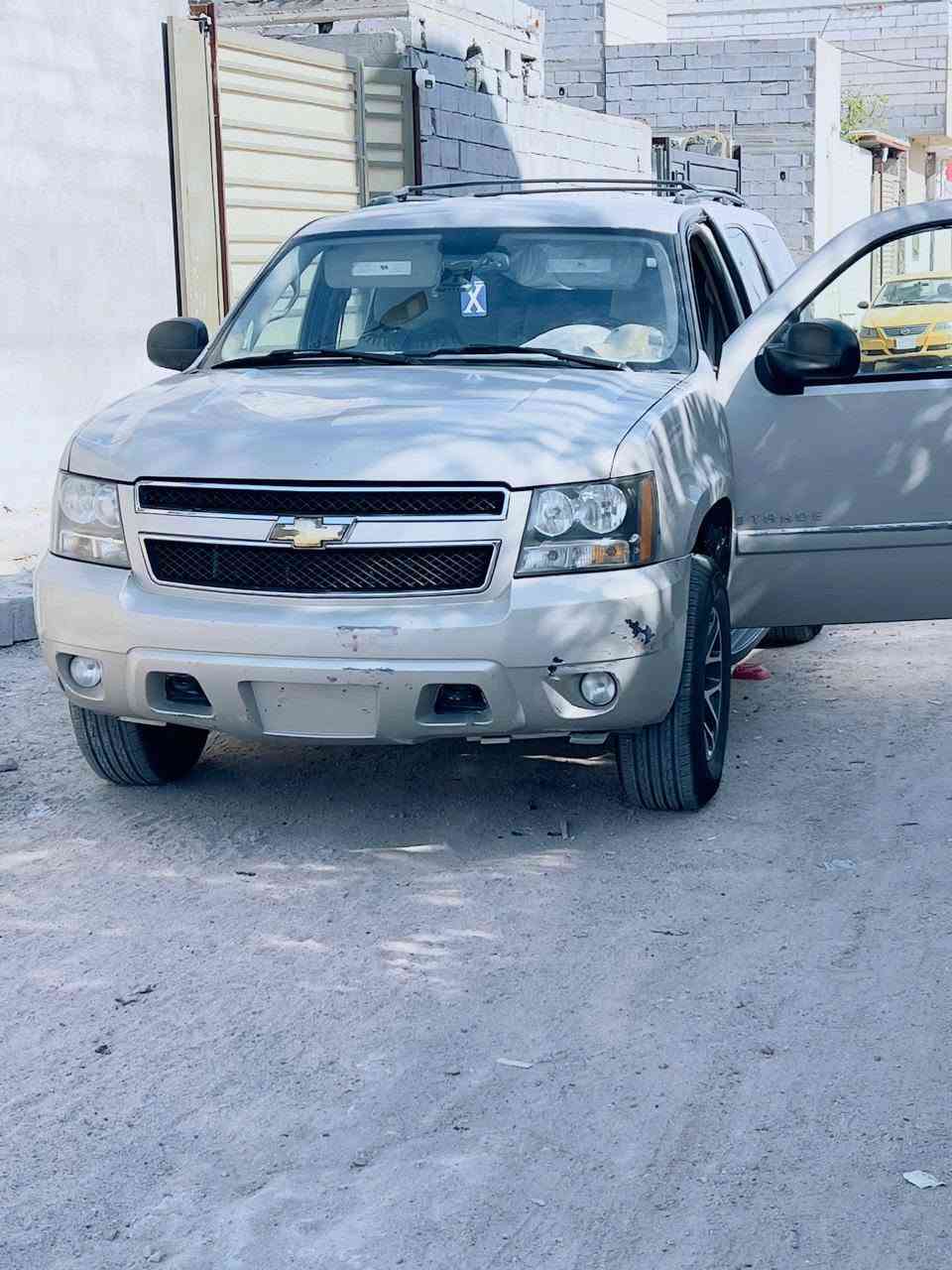 سلام عليكم تاهو ادوات ادوات مديل 2007 خليجي السياره مكفوله من الضربه والصبغ دواخل بيجي  كير مكينه كفاله ملاحضه فقط الاكسن بي ونه باقي السياره كفاله مكلف بنشر السعر 83 وبيهه مجال لطيبين  اخي الكريم ***********
