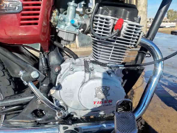 السلام عليكم
ماطور للبيع 
بارت 2019
بي منفيس
معمر  جديد 
وايرمنيه شغاله 
ماطور نضيف
شغل واطلع وين مايعجبك 
السعر 260 وبي مجال 
العنوان ..حميدات  
قريه الزنازل
***********
