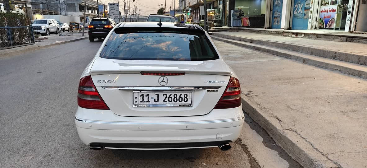 السلام عليكم
مارسيديس 211 موديل 2008 للبيع 
مكينه 350 فورماتك ملغي رقم بغداد بأسمي بانوراما شاشة كامرة كشنات تدفئة برده خلفيه وبردات ابواب منضومة زنون عدسات اصليه كير مكينه لووك  منضومة بانزين متكامله مجاول بلكات ايرفلو فيت بم فللاتر كوله جديد للبيع ***********
السعر 138 وبيها مجال بسيط
