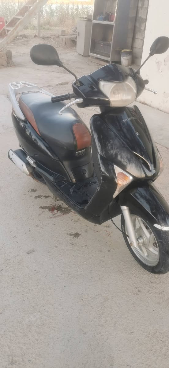 سلام عليكم شباب دراجه للبيع نضيفه مجفته   السعر 750وبيها مجال بسيط للاستفسار الاتصال ع رقم ***********

